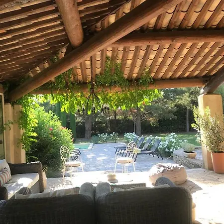 Neville Holiday home *